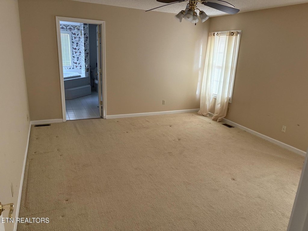 Alcoa, Tennessee, 37701, United States, 3 Bedrooms Bedrooms, ,2.5 BathroomsBathrooms,Residential,Forsale,1973607