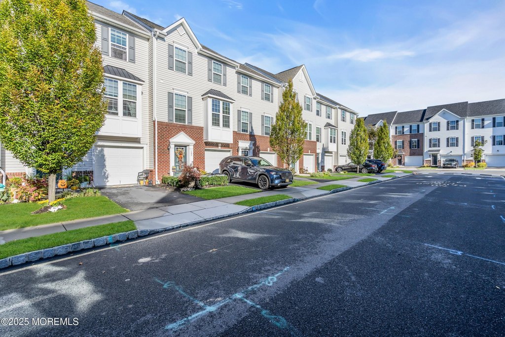 Brick, New Jersey, 08723, United States, 2 Bedrooms Bedrooms, ,2.5 BathroomsBathrooms,Residential,Forsale,1994026