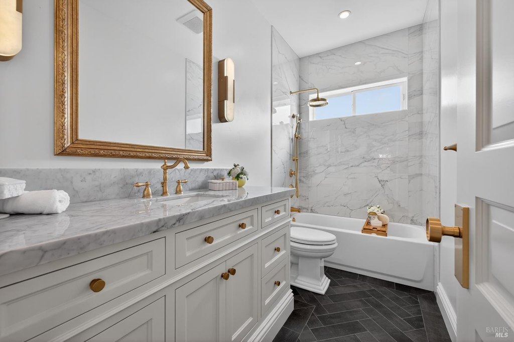 Santa Rosa, California, 95403, United States, 5 Bedrooms Bedrooms, ,4 BathroomsBathrooms,Residential,Forsale,2014494