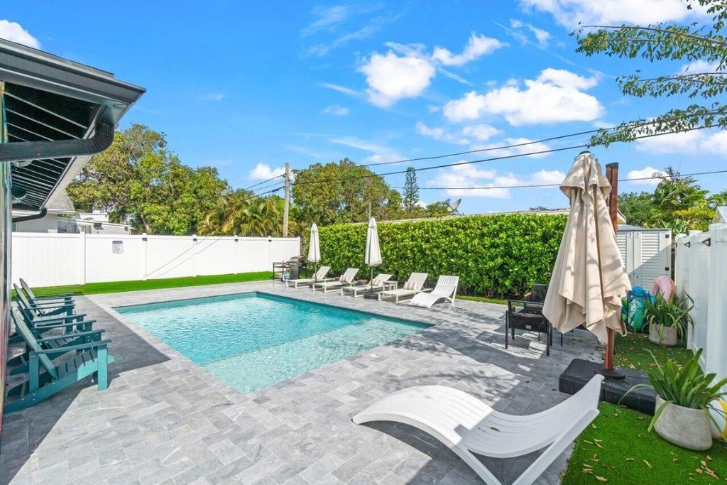 Delray Beach, Florida, 33444, United States, ,Residential,Forsale,2004658