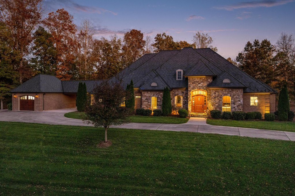 Cleveland, Tennessee, 37312, United States, 3 Bedrooms Bedrooms, ,3.5 BathroomsBathrooms,Residential,Forsale,2004702