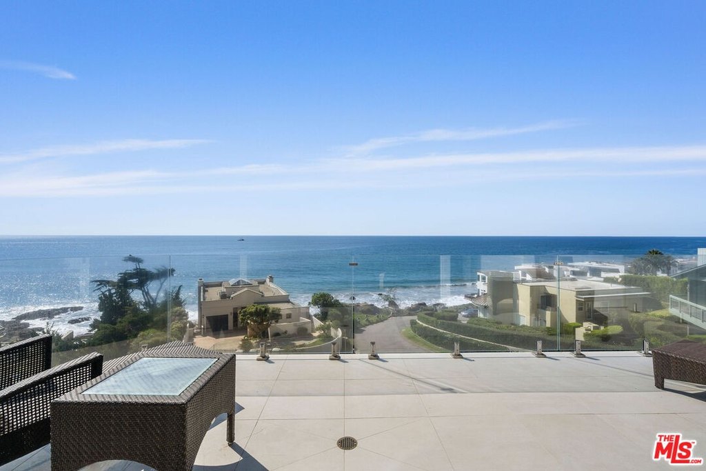 Malibu, California, 90265, United States, 3 Bedrooms Bedrooms, ,3.5 BathroomsBathrooms,Residential,Forsale,2001426