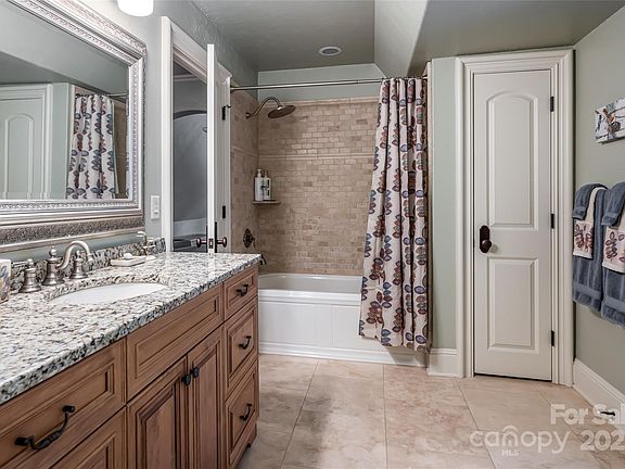 Asheville, North Carolina, 28803, United States, 4 Bedrooms Bedrooms, ,4 BathroomsBathrooms,Residential,Forsale,1986012