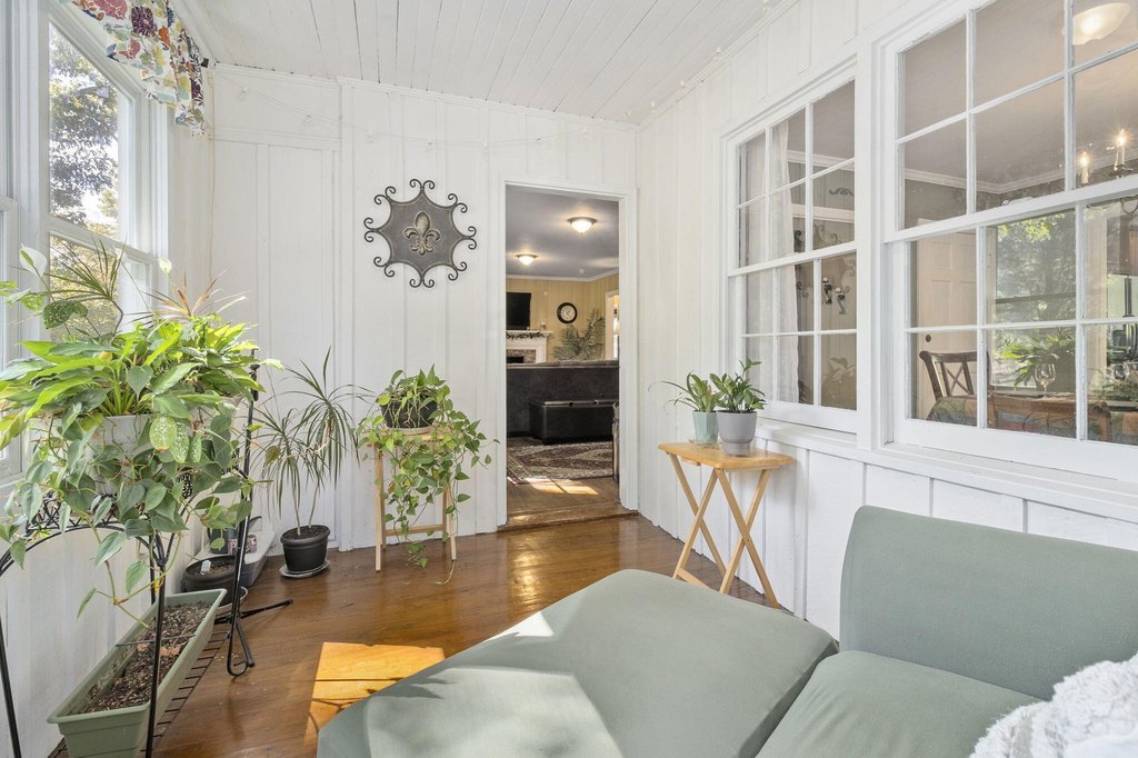 Signal Mountain, Tennessee, 37377, United States, 4 Bedrooms Bedrooms, ,2.5 BathroomsBathrooms,Residential,Forsale,2004666