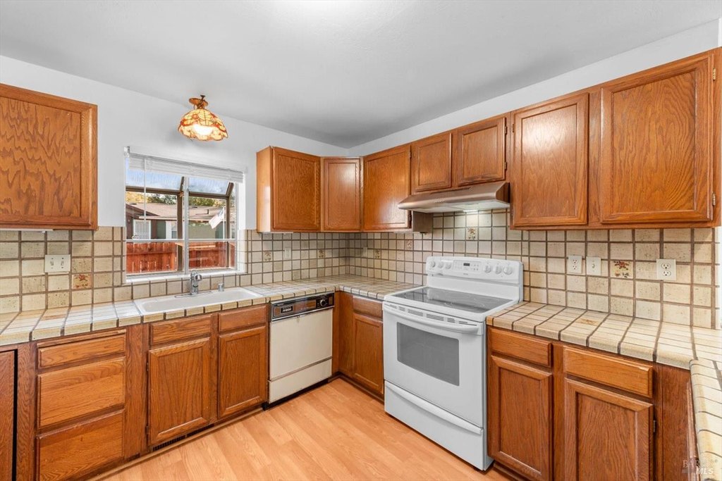 Napa, California, 94558, United States, 3 Bedrooms Bedrooms, ,2 BathroomsBathrooms,Residential,Forsale,2004743