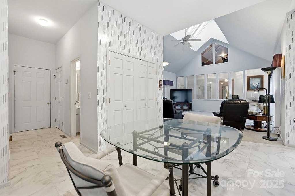 Lake Wylie, South Carolina, 29710, United States, 4 Bedrooms Bedrooms, ,4.5 BathroomsBathrooms,Residential,Forsale,2004559