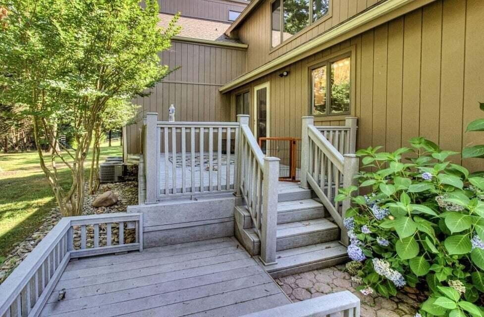 Newport, Tennessee, 37821, United States, 4 Bedrooms Bedrooms, ,3.5 BathroomsBathrooms,Residential,Forsale,1988741