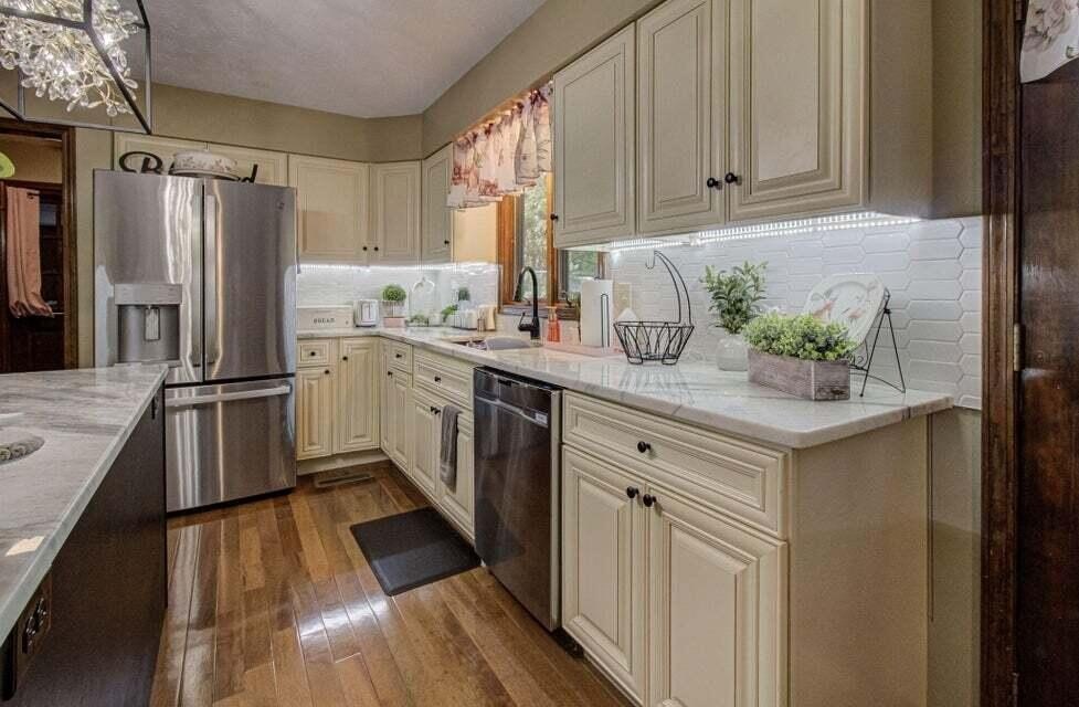 Newport, Tennessee, 37821, United States, 4 Bedrooms Bedrooms, ,3.5 BathroomsBathrooms,Residential,Forsale,1988741