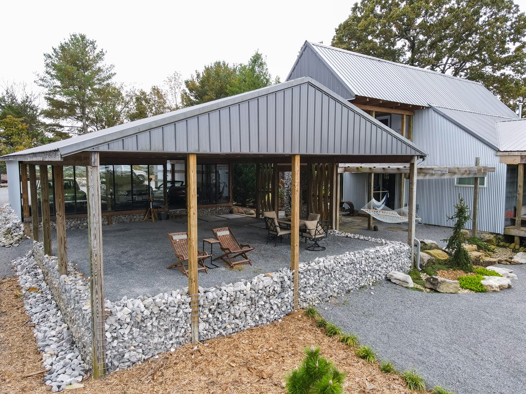 Doyle, Tennessee, 38559, United States, 3 Bedrooms Bedrooms, ,3 BathroomsBathrooms,Residential,Forsale,1996606