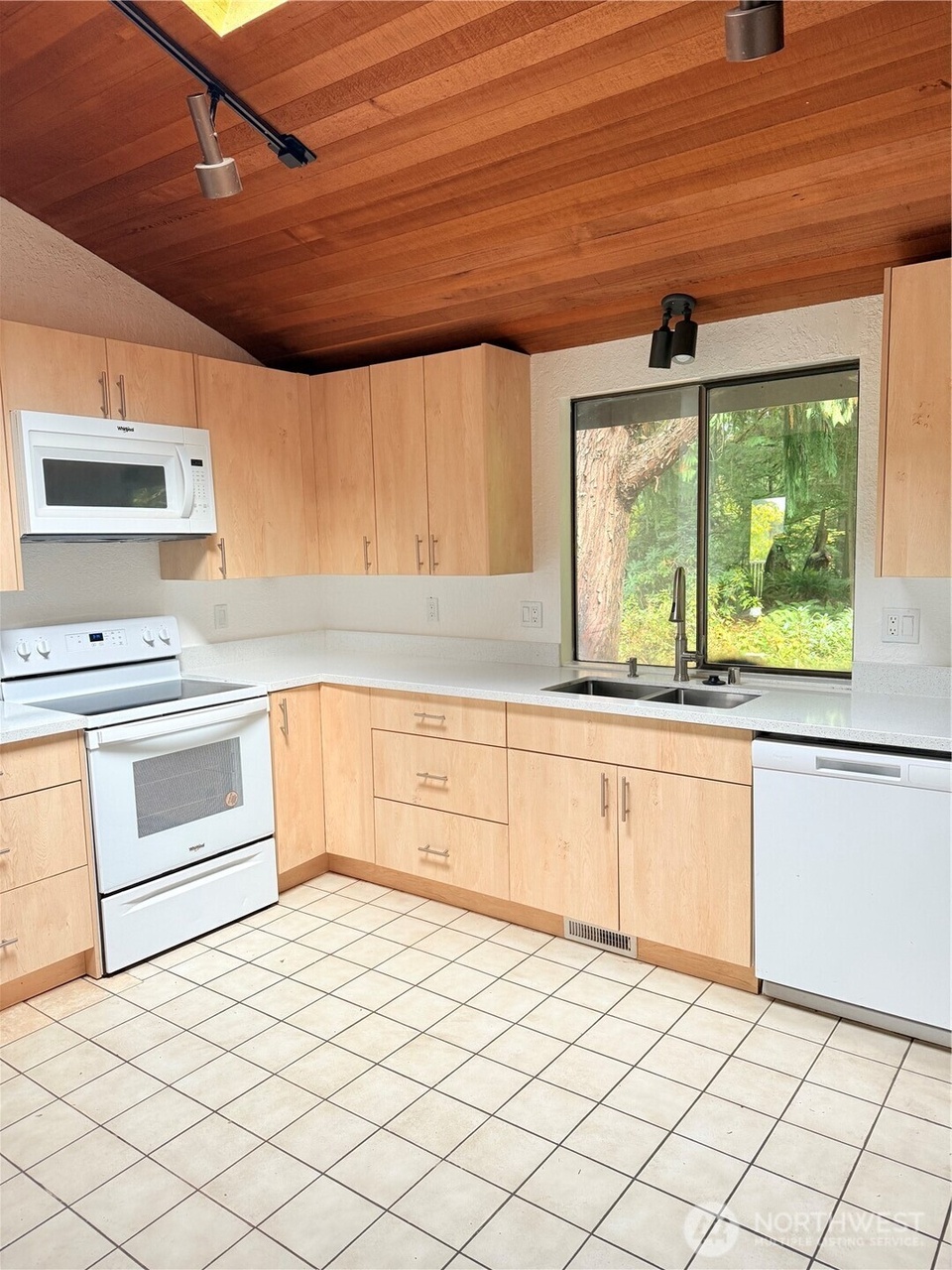 Granite Falls, Washington, 98252, United States, 3 Bedrooms Bedrooms, ,2 BathroomsBathrooms,Residential,Forsale,1990715