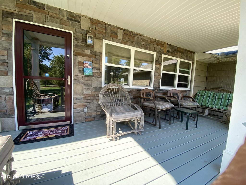 Spring City, Tennessee, 37381, United States, 3 Bedrooms Bedrooms, ,2 BathroomsBathrooms,Residential,Forsale,1952848