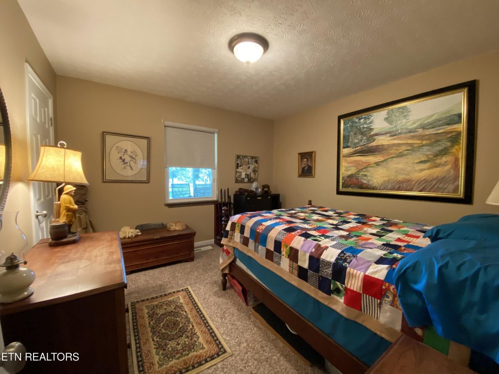 Spring City, Tennessee, 37381, United States, 3 Bedrooms Bedrooms, ,2 BathroomsBathrooms,Residential,Forsale,1952848