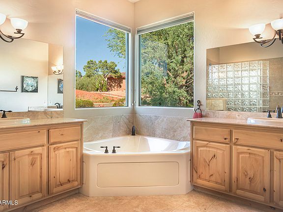 Sedona, Arizona, 86351, United States, 3 Bedrooms Bedrooms, ,3 BathroomsBathrooms,Residential,Forsale,1990078