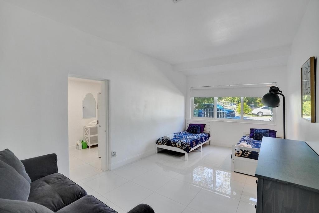 Miami, Florida, 33161, United States, 4 Bedrooms Bedrooms, ,3 BathroomsBathrooms,Residential,Forsale,1994092