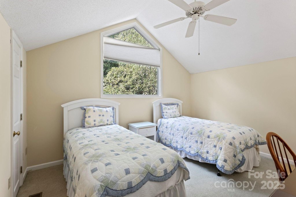 Flat Rock, North Carolina, 28731, United States, 4 Bedrooms Bedrooms, ,4 BathroomsBathrooms,Residential,Forsale,1985994