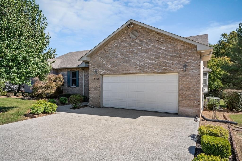 Cookeville, Tennessee, 38501, United States, 3 Bedrooms Bedrooms, ,2 BathroomsBathrooms,Residential,Forsale,1996608