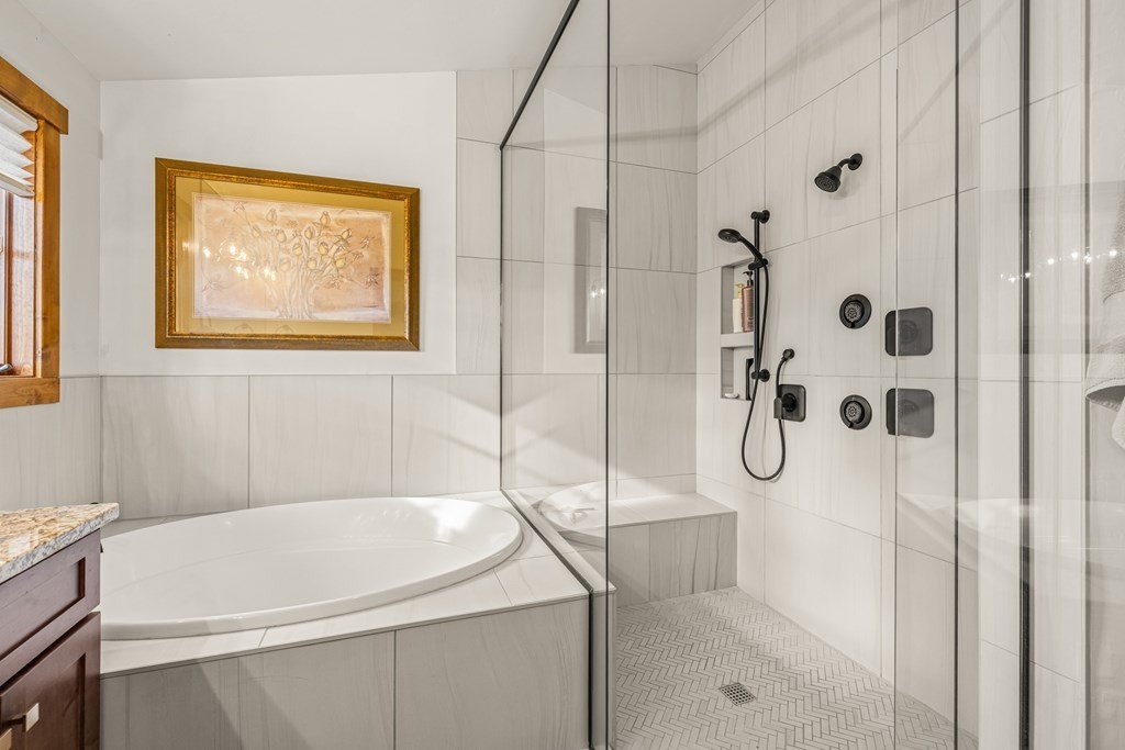 Donnelly, Idaho, 83615, United States, 4 Bedrooms Bedrooms, ,4 BathroomsBathrooms,Residential,Forsale,1996709