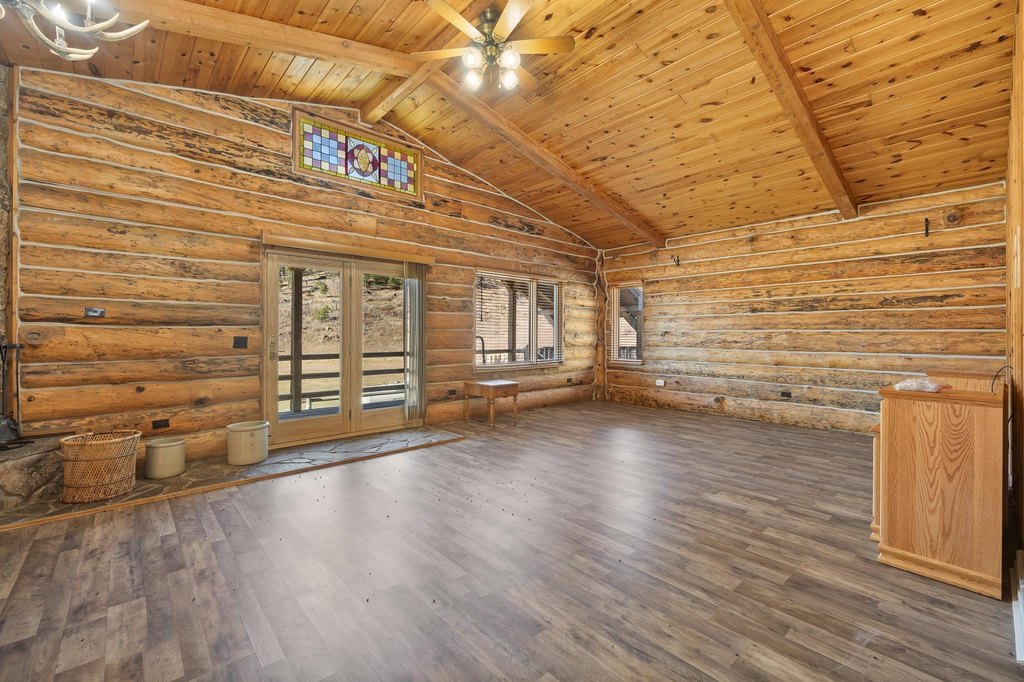 Custer, South Dakota, 57730, United States, 4 Bedrooms Bedrooms, ,2 BathroomsBathrooms,Residential,Forsale,1990710