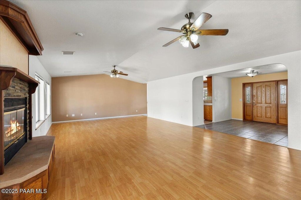 Paulden, Arizona, 86334, United States, 3 Bedrooms Bedrooms, ,2.5 BathroomsBathrooms,Residential,Forsale,1883995