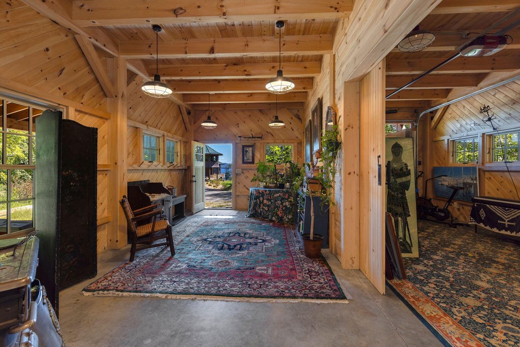 Essex, New York, 12936, United States, 6 Bedrooms Bedrooms, ,4.5 BathroomsBathrooms,Residential,Forsale,1999412