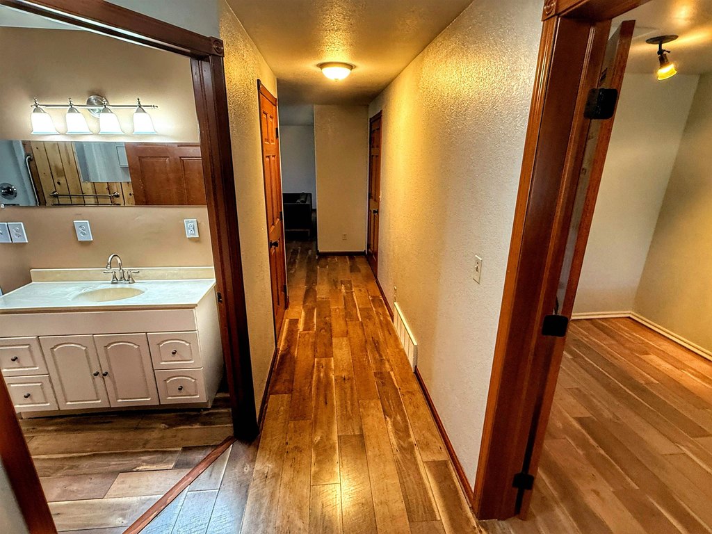 Sundance, Wyoming, 57783, United States, 5 Bedrooms Bedrooms, ,3 BathroomsBathrooms,Residential,Forsale,2004333