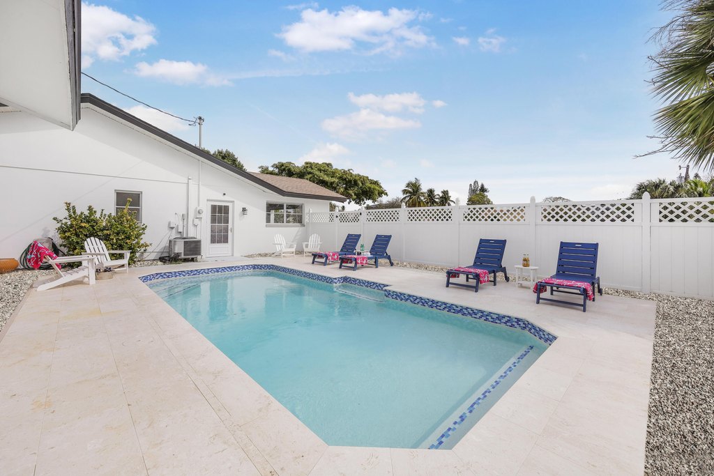 Marco Island, Florida, 34145, United States, 3 Bedrooms Bedrooms, ,2 BathroomsBathrooms,Residential,Forsale,1998630