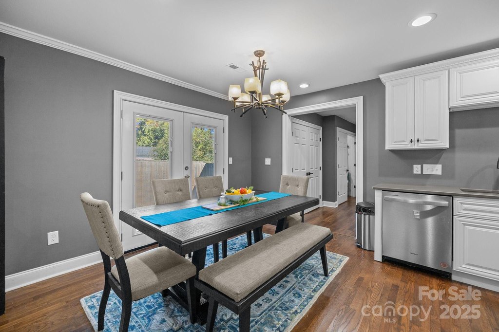 Charlotte, North Carolina, 28205, United States, 2 Bedrooms Bedrooms, ,2 BathroomsBathrooms,Residential,Forsale,2004560