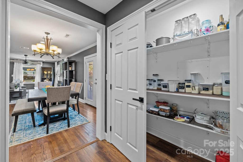 Charlotte, North Carolina, 28205, United States, 2 Bedrooms Bedrooms, ,2 BathroomsBathrooms,Residential,Forsale,2004560