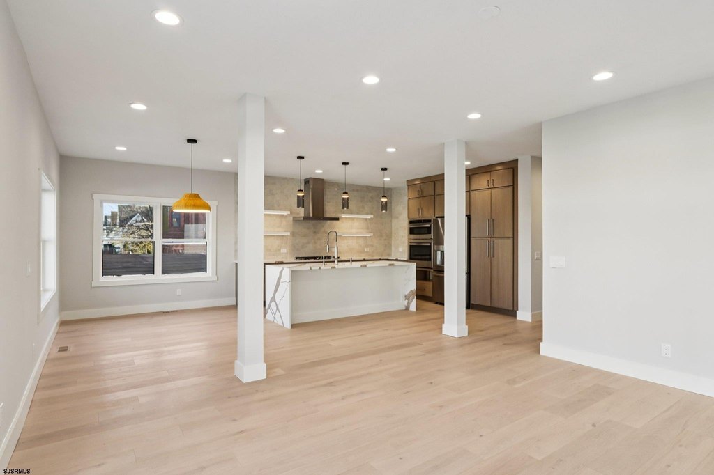 Atlantic City, New Jersey, 08401, United States, 3 Bedrooms Bedrooms, ,2.5 BathroomsBathrooms,Residential,Forsale,2004607