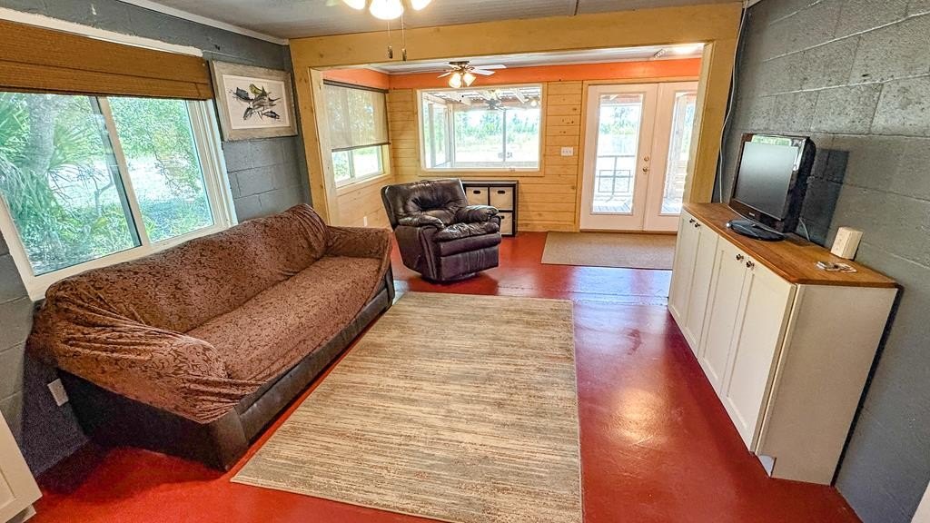 Carrabelle, Florida, 32322, United States, 2 Bedrooms Bedrooms, ,2 BathroomsBathrooms,Residential,Forsale,1968318