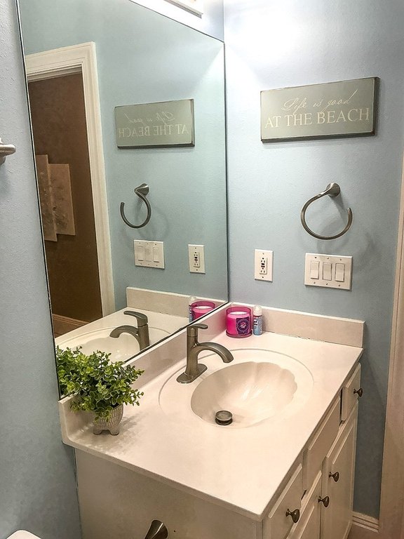 St. George Island, Florida, 32328, United States, 4 Bedrooms Bedrooms, ,4.5 BathroomsBathrooms,Residential,Forsale,1968191