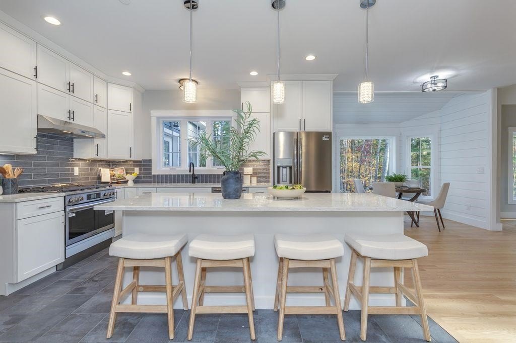 Moultonborough, New Hampshire, 03254, United States, 3 Bedrooms Bedrooms, ,3.5 BathroomsBathrooms,Residential,Forsale,2010628