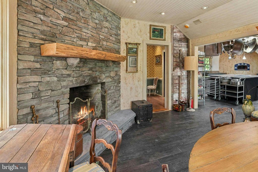 EAST STROUDSBURG, Pennsylvania, 18302, United States, 4 Bedrooms Bedrooms, ,4.5 BathroomsBathrooms,Residential,Forsale,1971847