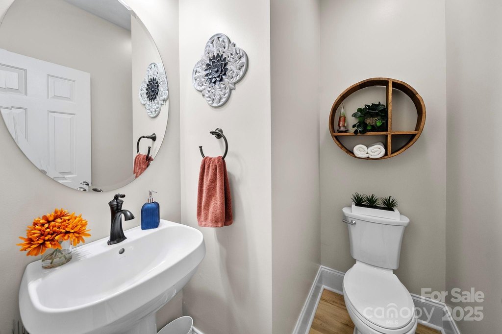 Cramerton, North Carolina, 28032, United States, 3 Bedrooms Bedrooms, ,3.5 BathroomsBathrooms,Residential,Forsale,2007724