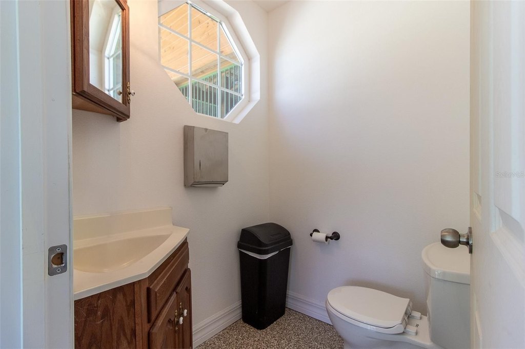 DUNNELLON, Florida, 34431, United States, 5 Bedrooms Bedrooms, ,2.5 BathroomsBathrooms,Residential,Forsale,2009539