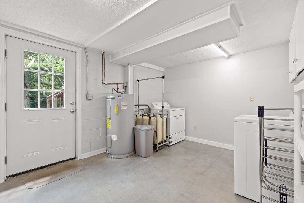 Signal Mountain, Tennessee, 37377, United States, 4 Bedrooms Bedrooms, ,4 BathroomsBathrooms,Residential,Forsale,1894388