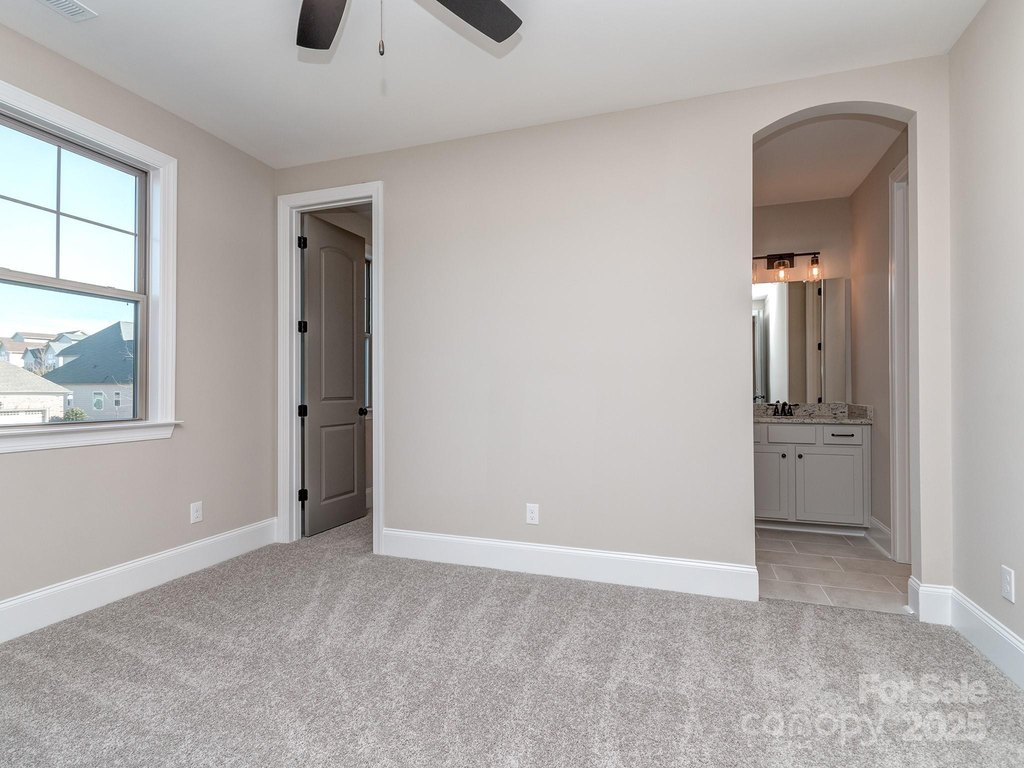 Tega Cay, South Carolina, 29708, United States, 5 Bedrooms Bedrooms, ,4.5 BathroomsBathrooms,Residential,Forsale,2007725