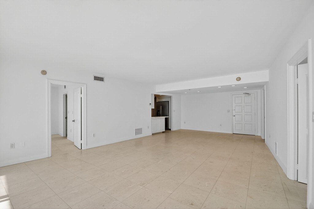 Palm Beach, Florida, 33480, United States, 2 Bedrooms Bedrooms, ,2 BathroomsBathrooms,Residential,Forsale,2010659