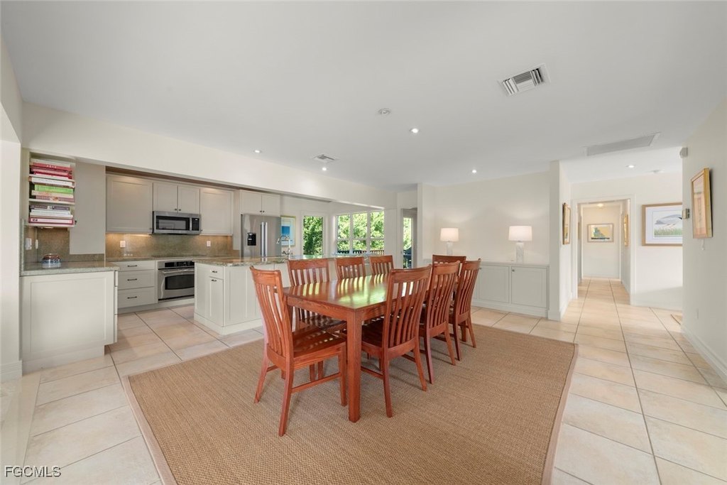 Sanibel, Florida, 33957, United States, 4 Bedrooms Bedrooms, ,4 BathroomsBathrooms,Residential,Forsale,1998632