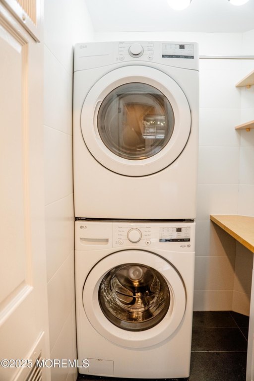 Toms River, New Jersey, 08755, United States, 7 Bedrooms Bedrooms, ,5 BathroomsBathrooms,Residential,Forsale,2008941