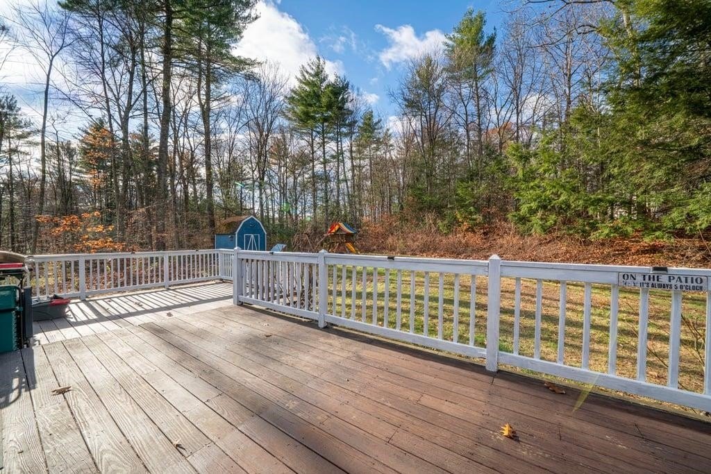 Epping, New Hampshire, 03042, United States, 4 Bedrooms Bedrooms, ,2 BathroomsBathrooms,Residential,Forsale,2004719