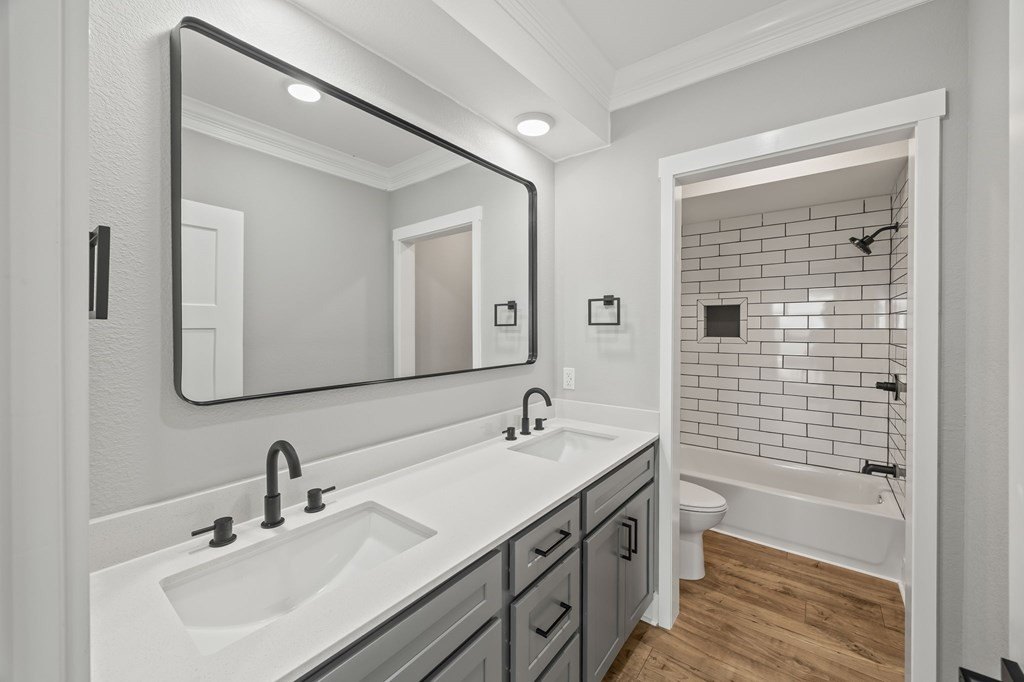 Byrdstown, Tennessee, 38549, United States, 5 Bedrooms Bedrooms, ,4.5 BathroomsBathrooms,Residential,Forsale,1996615