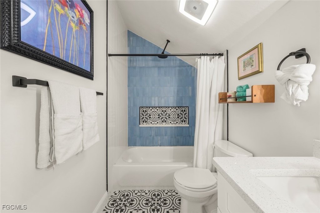 Sanibel, Florida, 33957, United States, 4 Bedrooms Bedrooms, ,3 BathroomsBathrooms,Residential,Forsale,2004791