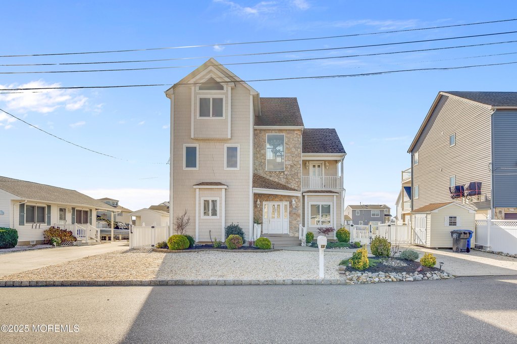 Toms River, New Jersey, 08753, United States, 5 Bedrooms Bedrooms, ,3 BathroomsBathrooms,Residential,Forsale,2004476