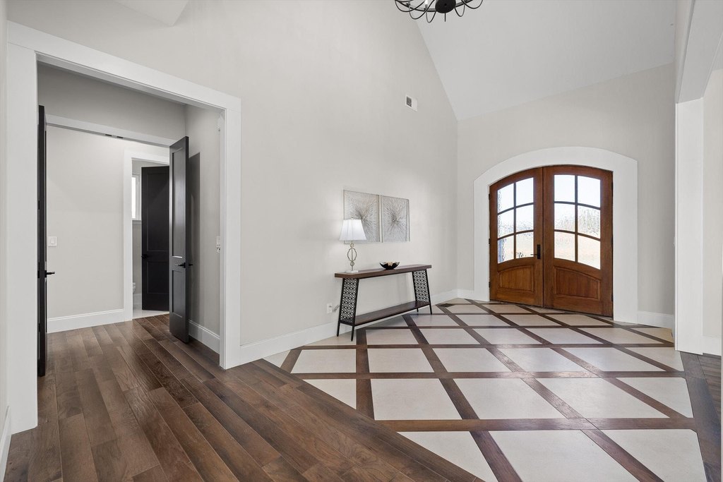 Jasper, Tennessee, 37347, United States, 5 Bedrooms Bedrooms, ,6.5 BathroomsBathrooms,Residential,Forsale,2009602