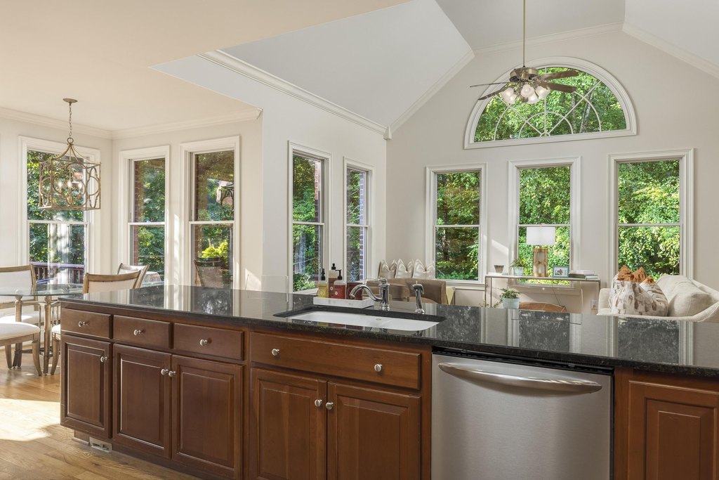 Cleveland, Tennessee, 37312, United States, 6 Bedrooms Bedrooms, ,5.5 BathroomsBathrooms,Residential,Forsale,2004701