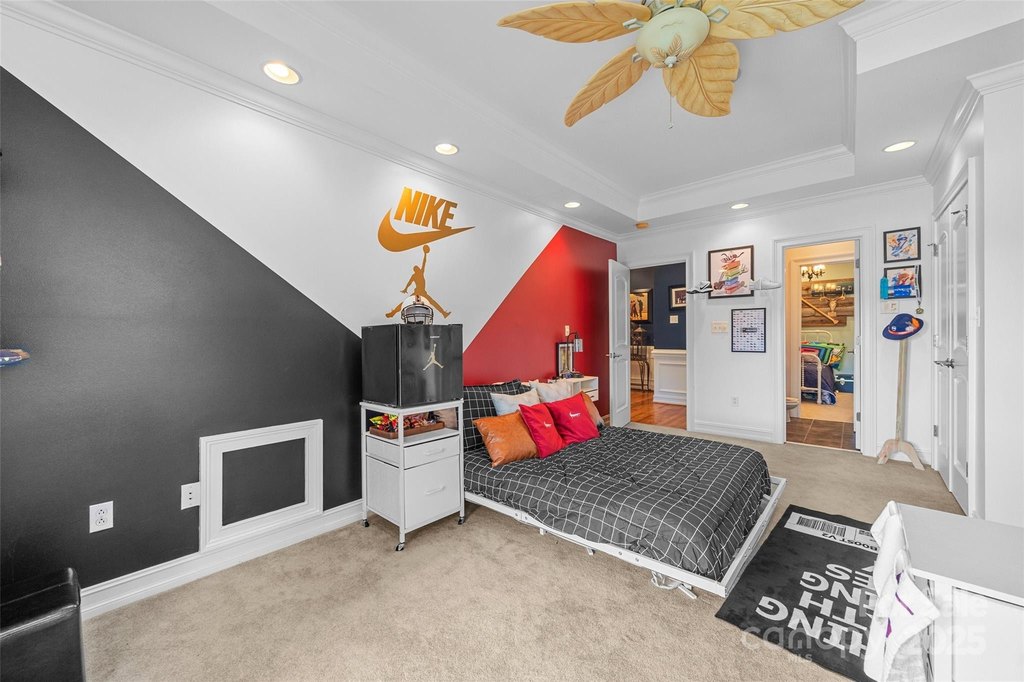 Clover, South Carolina, 29710, United States, 5 Bedrooms Bedrooms, ,7.5 BathroomsBathrooms,Residential,Forsale,2004572