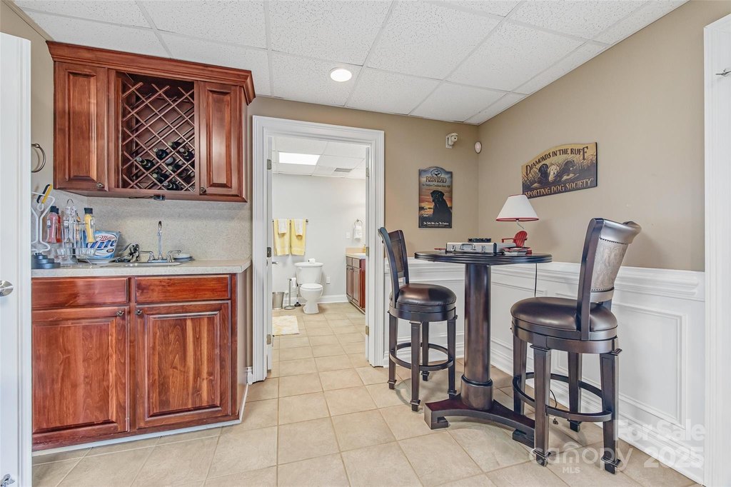 Clover, South Carolina, 29710, United States, 5 Bedrooms Bedrooms, ,7.5 BathroomsBathrooms,Residential,Forsale,2004572