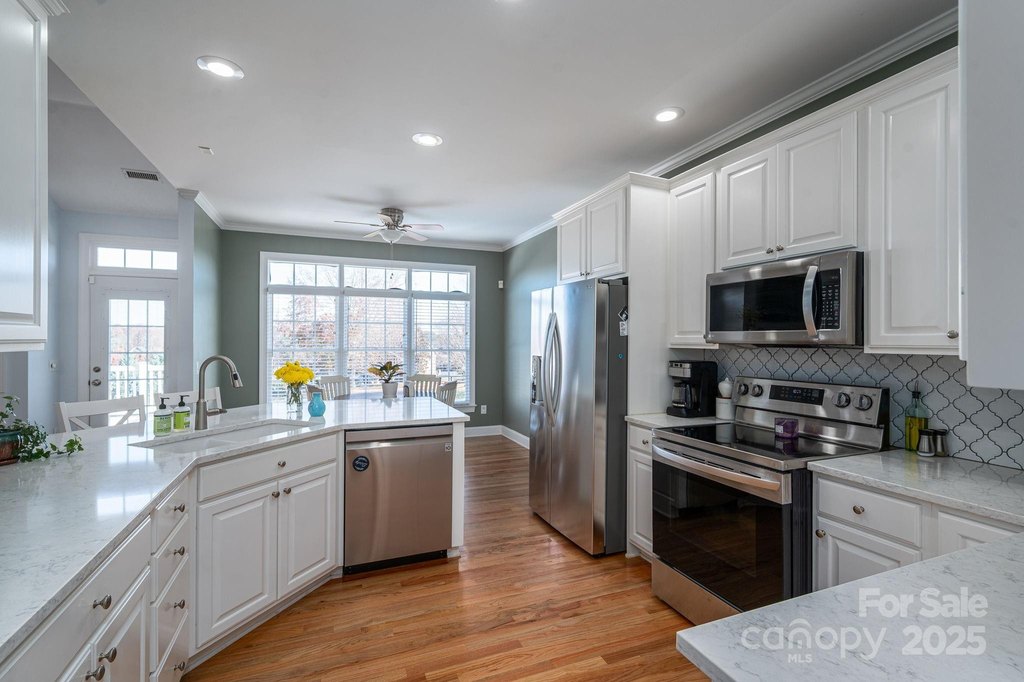 Conover, North Carolina, 28613, United States, 3 Bedrooms Bedrooms, ,4.5 BathroomsBathrooms,Residential,Forsale,2007719