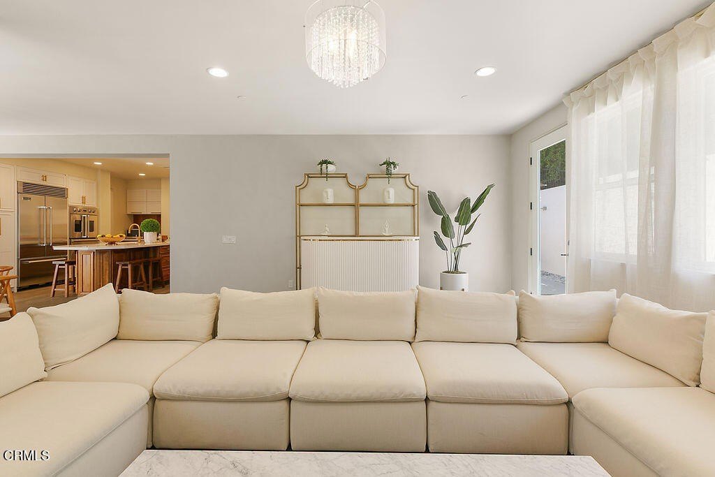 Thousand Oaks, California, 91362, United States, 4 Bedrooms Bedrooms, ,3.5 BathroomsBathrooms,Residential,Forsale,2004525